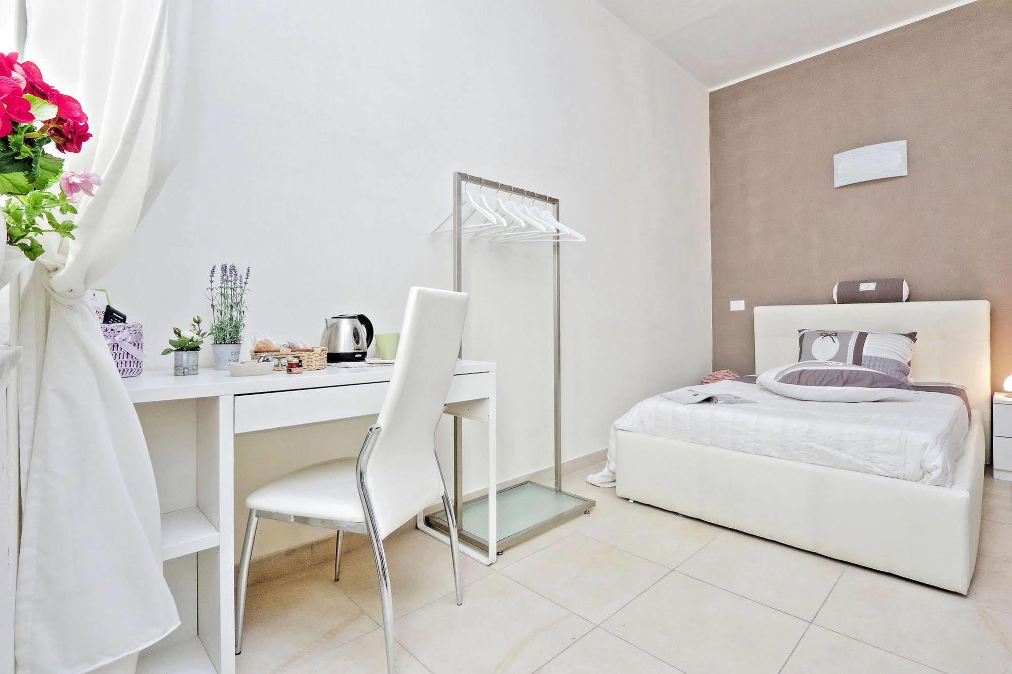 San Pietro Stazione Guesthouse Rom Exterior foto